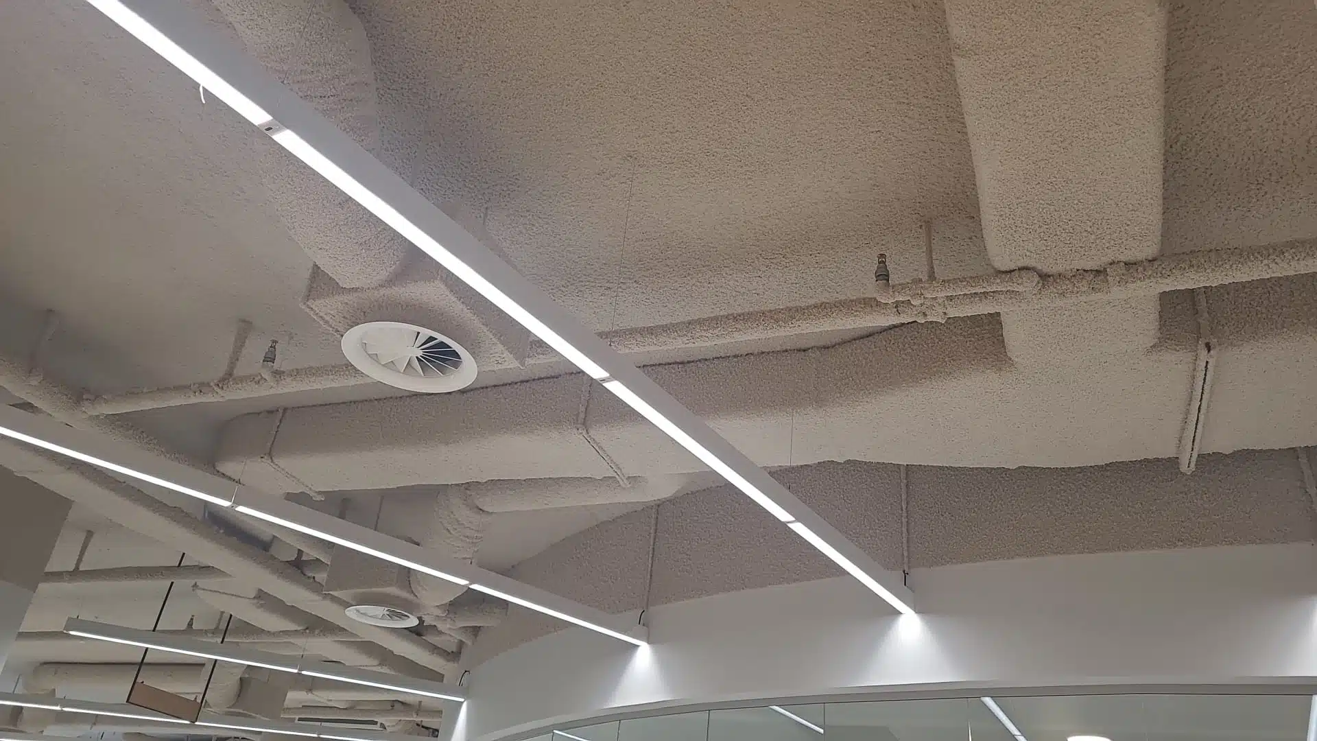 Optrekkend vocht voorkomen schuimbeton